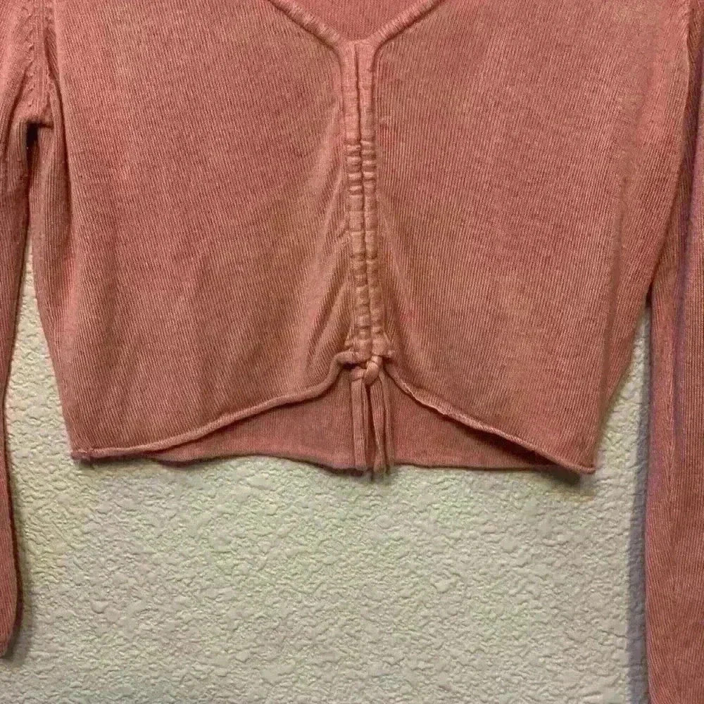 Pink Urban Outfitters crop sz M casual back to school college date night comfy - Picture 4 of 7